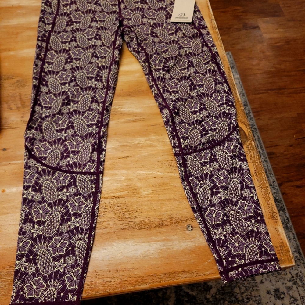 Feed Me Fight Me Island Vibe Leggings